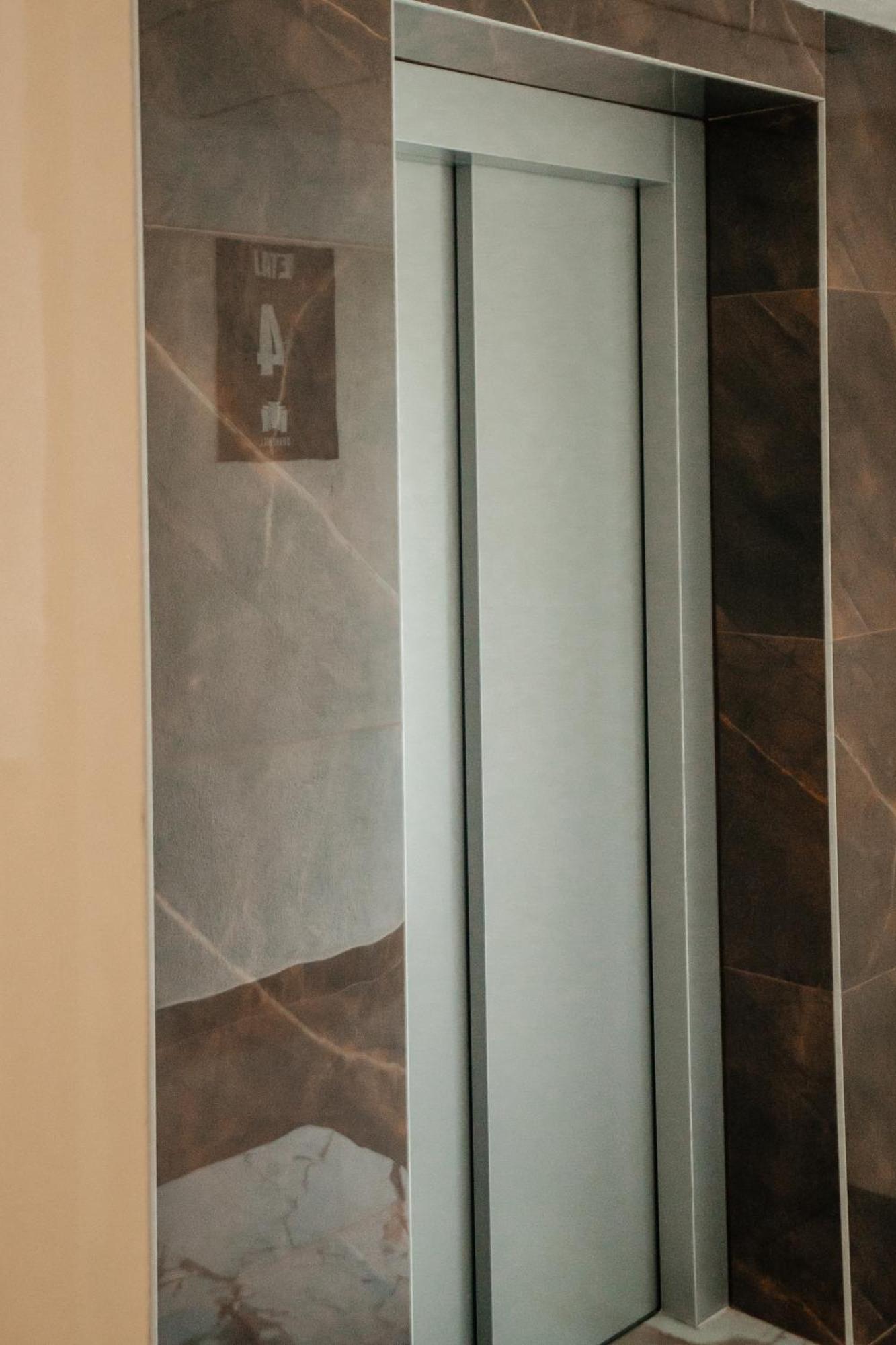 Sunrise View Apartment オラデア エクステリア 写真